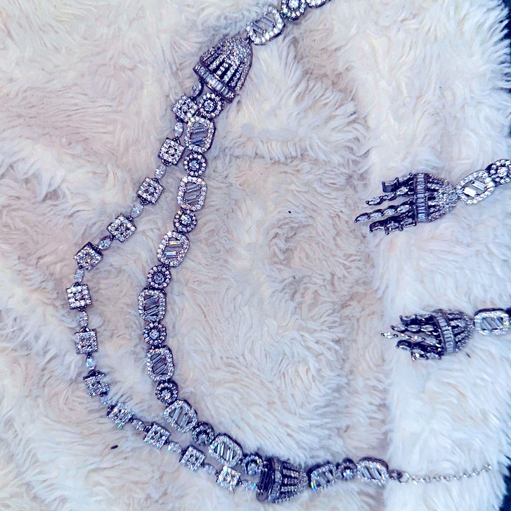 Elegant necklace Bollywood